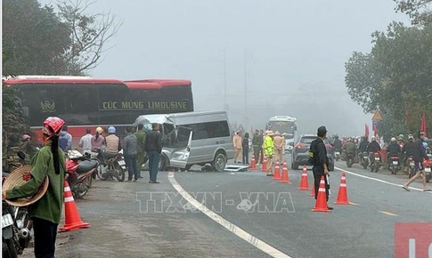 Lạng Sơn: Va chạm giữa hai xe khách, 6 người thương vong