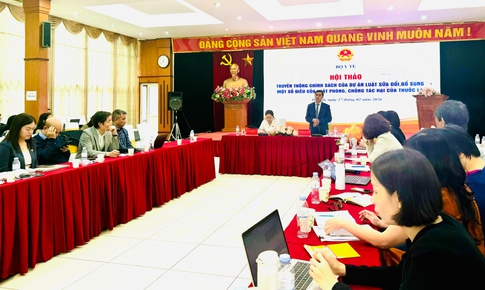 Bộ Y tế đề xuất cấm triệt để cơ sở bán buôn, bán lẻ trưng bày thuốc lá