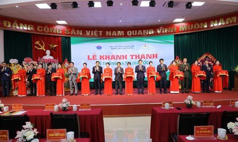 Thứ trưởng Thường trực Bộ Y tế Vũ Mạnh Hà dự lễ khánh thành hệ thống xạ trị gia tốc tại Bệnh viện Ung bướu Thanh Hóa