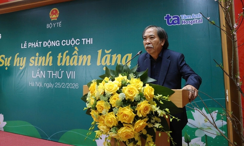Nhà văn Nguyễn Quang Thiều: ‘Sự hy sinh thầm lặng’ tôn vinh thầy thuốc, ‘nhắn’ bệnh nhân đừng tuyệt vọng