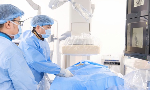 Điều trị thành công u xơ tử cung kèm biến chứng cường kinh không cần phẫu thuật