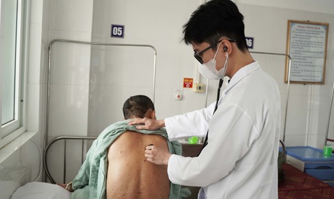 Người đàn ông ở Quảng Ninh bị nhiễm bệnh giun lươn với những triệu chứng dễ nhầm lẫn