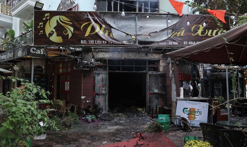 Cháy quán cà phê trong khu đô thị Văn Phú, lửa bùng phát từ tầng 1 nhà 4 tầng