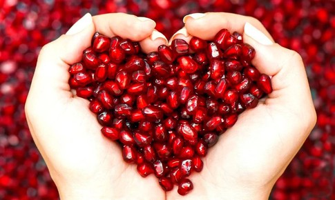 5 lý do bất ngờ từ quả lựu giúp 'chuyện ấy' thăng hoa