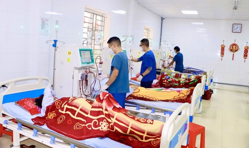 Tết, bệnh viện bước vào cao điểm trực cấp cứu