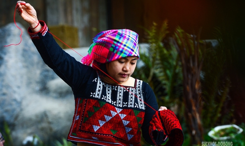 Những đường kim lưu giữ hồn cốt trang phục Xá Phó