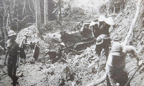 Nữ y tá liệt sĩ và những đồng đội trên con đường tuổi 20