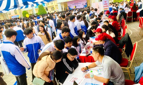 Nỗi lo học phí tăng cao và bài toán tự chủ đại học 2026