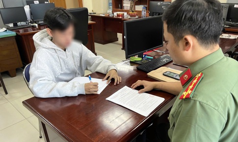 Đăng tải clip quay lén và rao bán phim 'Thỏ ơi!!' trên mạng, nam thanh niên bị xử phạt