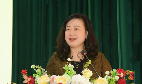 Bộ trưởng Bộ Y tế Đào Hồng Lan và các ứng viên tiếp tục chương trình tiếp xúc cử tri tỉnh Bắc Ninh