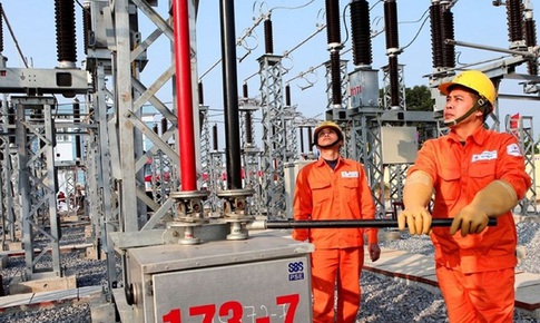 Điện và xăng dầu cần phải được bình ổn thế nào trước biến đổi khí hậu và căng thẳng chính trị?