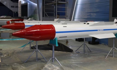 'Siêu tên lửa' R-37M Nga giúp tiêm kích Su-30MKI Ấn Độ tăng gấp ba tầm bắn không chiến