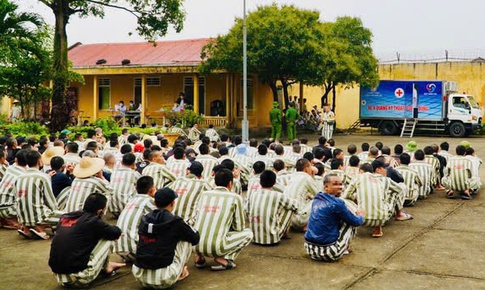 Phạm nhân cải tạo tốt có thể được tăng số lần gặp người thân