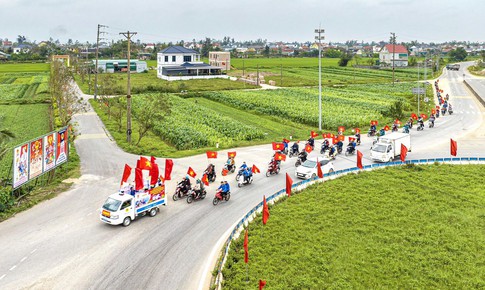 Khắp nẻo đường Hà Tĩnh rộn ràng trước ngày bầu cử