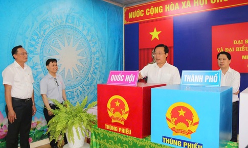 Phó Bí thư Thường trực TPHCM yêu cầu công tác kiểm phiếu bầu cử phải thật sự chính xác