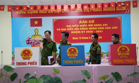 Công an TPHCM tăng cường tuần tra, bảo đảm an ninh trước giờ bầu cử