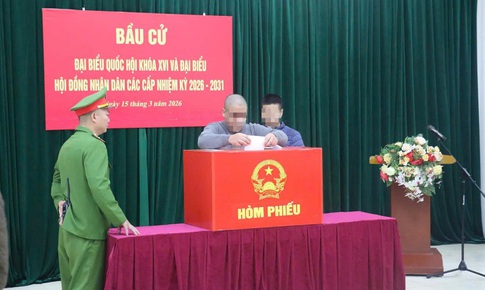 Những cử tri đặc biệt thực hiện quyền công dân, hướng tới làm lại cuộc đời