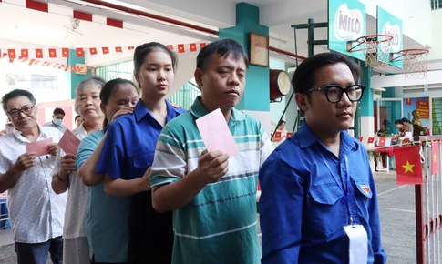 Lá phiếu bầu từ những người khiếm thị