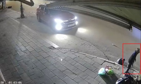 Đã xác minh được danh tính tài xế ô tô lao lên vỉa hè, tông gãy chân người phụ nữ rồi bỏ chạy