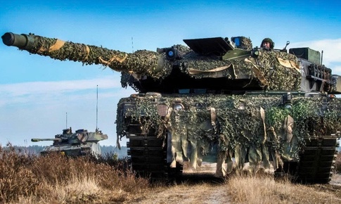 Niềm tự hào của phương Tây biến thành 'cục thép vô dụng' ở Ukraine