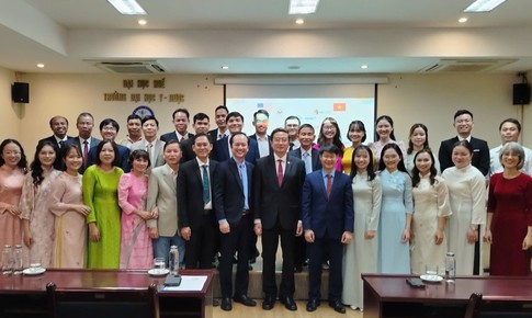 Đào tạo bác sĩ chuyên khoa 1 phục hồi chức năng - Bổ sung nguồn nhân lực quan trọng trong chăm sóc sức khoẻ người dân