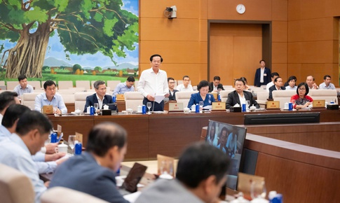 Sửa Luật Thi đua, khen thưởng: Tăng phân cấp, đơn giản thủ tục, thúc đẩy chuyển đổi số