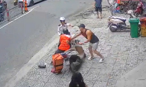 Mâu thuẫn nhận hàng, người đàn ông đánh nữ shipper