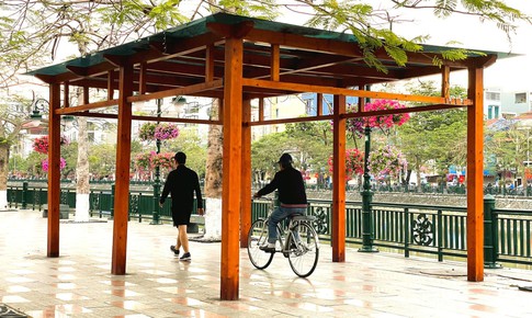 Hải Phòng tháo dỡ ki - ốt mục ruỗng ven hồ Tam Bạc để đảm bảo an toàn cho người dân