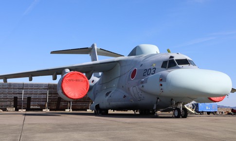 Máy bay 'xấu nhất thế giới' của Nhật Bản thực hiện chuyến bay đầu tiên