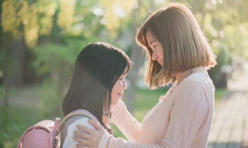 Hoang mang vì 'mất kết nối' khi con bước vào tuổi dậy thì
