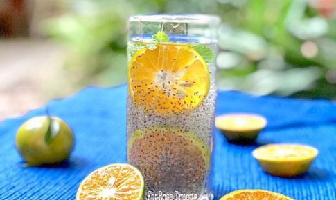 5 công thức nước ‘giải độc’ từ hạt chia