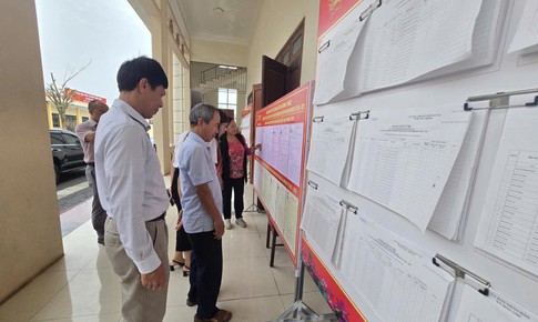 ‘Đi từng ngõ, gõ từng nhà’ để đảm bảo quyền lợi cử tri trước ngày hội lớn tại Thanh Hóa