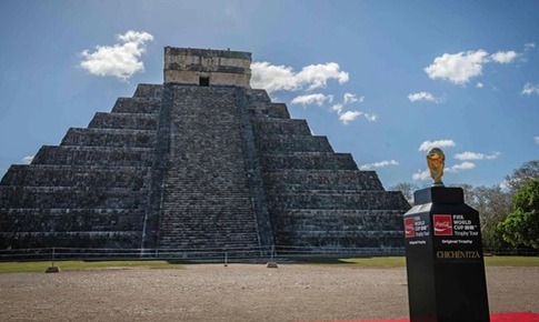 World Cup 2026: Mexico giới thiệu cúp vàng tại kỳ quan Chichén Itzá