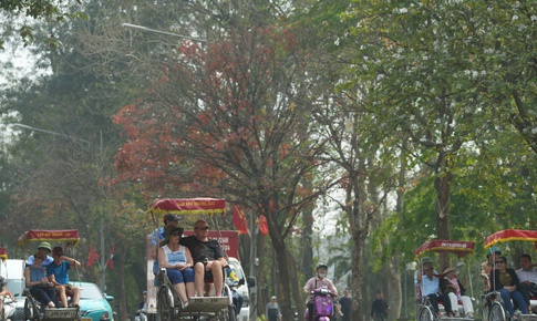 Bắc Bộ nắng ban ngày, đề phòng dông lốc cục bộ