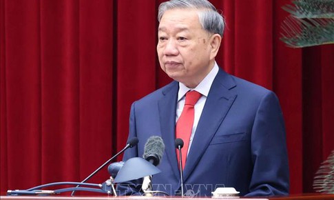 Khai mạc trọng thể Hội nghị lần thứ hai Ban Chấp hành Trung ương Đảng khóa XIV