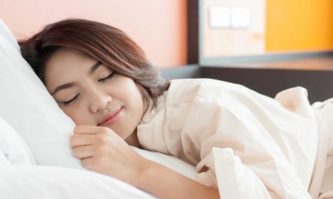 Dưỡng gan tự nhiên: Vai trò của giấc ngủ, cảm xúc và chế độ ăn uống