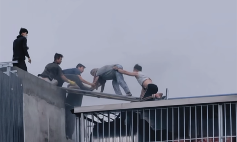 Người đàn ông kể lại thời khắc sinh tử cứu 7 người trong đám cháy