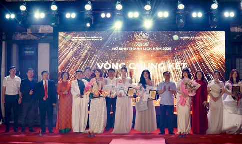 Nét duyên dáng, thanh lịch của nữ sinh ngành Y – Dược Quảng Trị