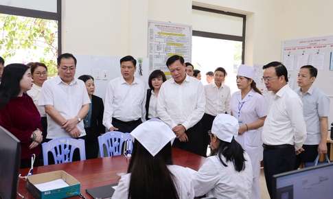 Thứ trưởng Đỗ Xuân Tuyên: Sơn La tiếp tục đẩy mạnh đưa dịch vụ y tế đến gần dân nhất