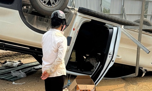 Tai nạn trên cao tốc Nội Bài - Lào Cai khiến tài xế tử vong tại chỗ