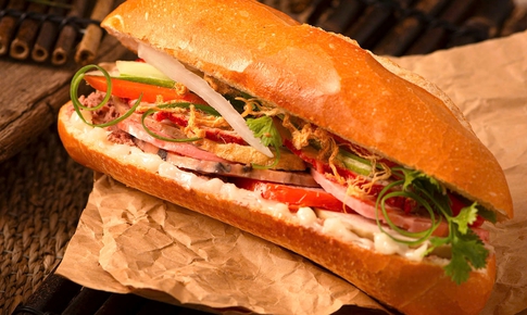 Bộ Y tế vào cuộc vụ nghi ngộ độc thực phẩm sau ăn bánh mì tại TP. Hồ Chí Minh