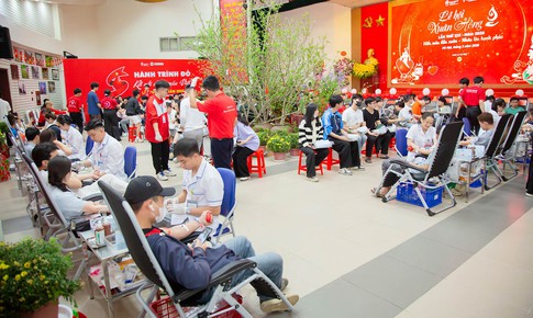 Lễ hội Xuân hồng, nơi lòng nhân ái hiến máu cứu người lan toả, nhân lên