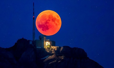 Chiêm ngưỡng Mặt Trăng chuyển màu đỏ thẫm chiều tối nay