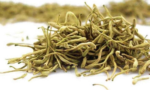 'Bài thuốc' chăm sóc da nổi mụn, sạm nám mùa lễ hội