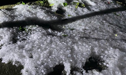 Chuyên gia lý giải nguyên nhân rất khó dự báo được mưa đá hay dông lốc