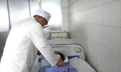 Chảy máu ồ ạt từ mũi và miệng, biến chứng nguy hiểm của ung thư vòm hầu