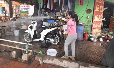 Khi phụ nữ dấn thân vào 'địa hạt' của nam giới