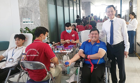 Thứ trưởng Nguyễn Tri Thức: Hiến máu tình nguyện góp phần bảo đảm nguồn máu điều trị sau Tết