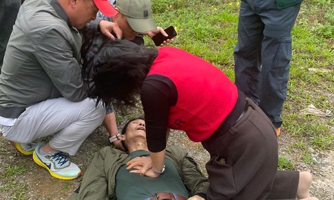 Du khách ngừng tuần hoàn khi tham quan Thác Bản Zai, được bác sĩ cấp cứu kịp thời