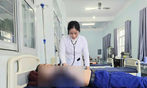 Nữ bác sĩ giúp nhiều người đoạn tuyệt 'nàng tiên nâu'